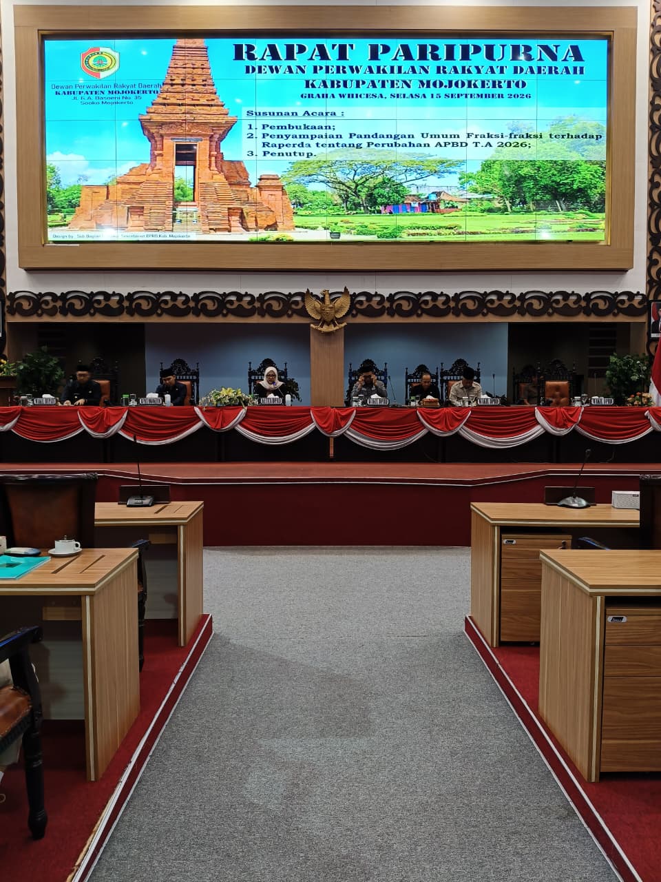 Rapat Paripurna Pandangan Umum Fraksi DPRD Kabupaten Mojokerto terhadap Rancangan Peraturan Daerah tentang Perubahan Anggaran Pendapatan dan Belanja Daerah Tahun Anggaran 2026